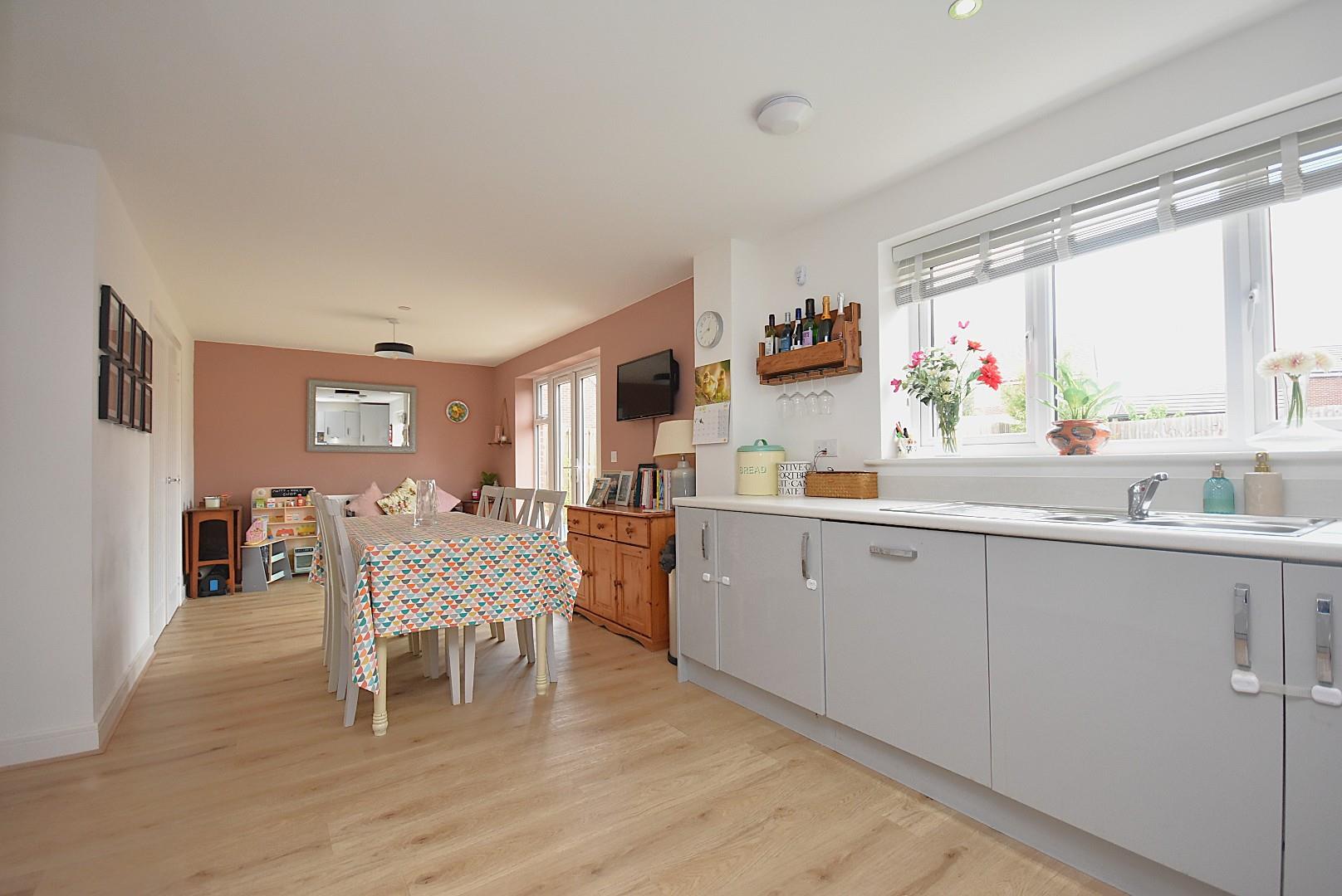 3 Flat Holm Close, Sully, CF64 5WJ